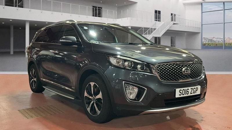 Grey Used 2016 Kia Sorento 2 SUV | £14,999 (Expensive) - Image 1/4