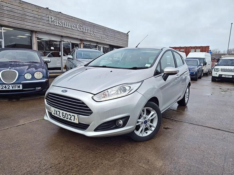 Used Ford Fiesta Zetec 2016 Silver Hatchback