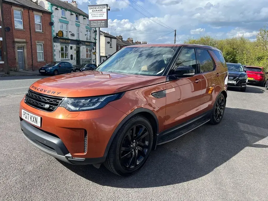 Used Land Rover Discovery HSE 254 HP (186 kW) 2017 Orange SUV