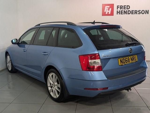 Used Skoda Octavia SE L 150 HP (110 kW) 2018 Blue Estate
