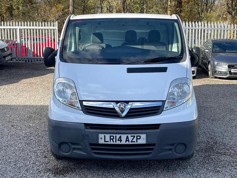 White Used 2014 Vauxhall Vivaro Van | £6,990 (Fair price) - Image 1/3