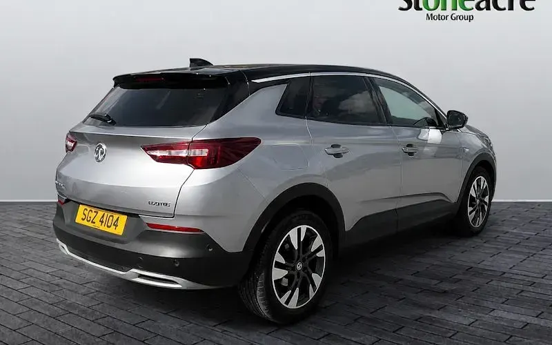 Used Vauxhall Grandland X SRi 131 HP (96 kW) 2020 Grey SUV