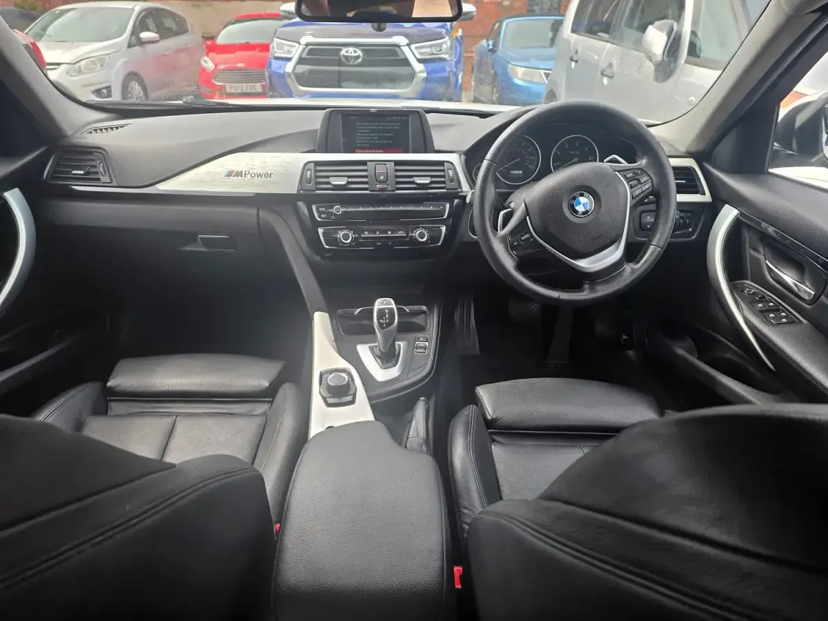 Used BMW 330 2019 White Estate