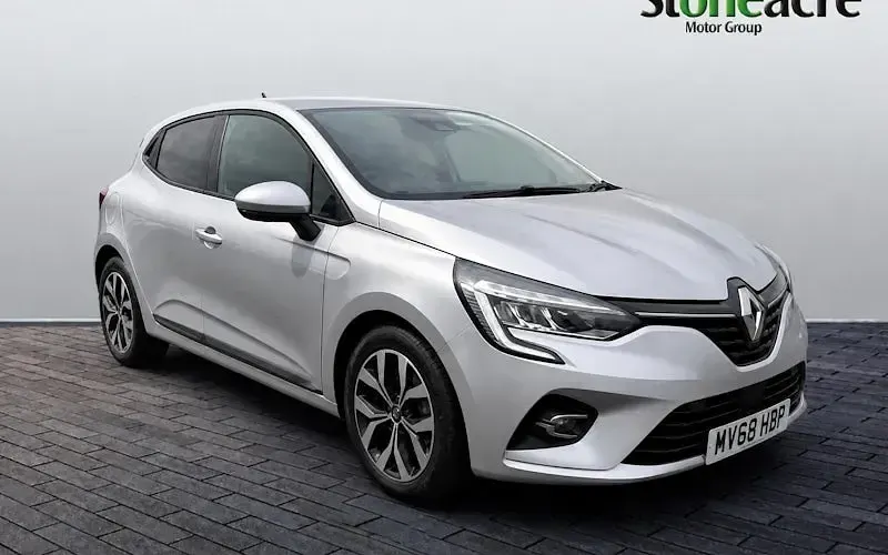 Used Renault Clio Iconic 101 HP (74 kW) 2019 Hatchback