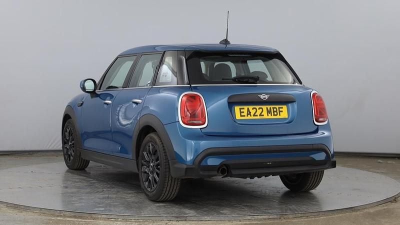 Used Mini ONE Classic 101 HP (74 kW) 2022 Blue Hatchback