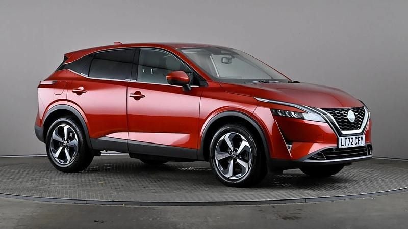 Red Used 2022 Nissan Qashqai N-Connecta SUV | £15,298 (Fair price) - Image 1/4
