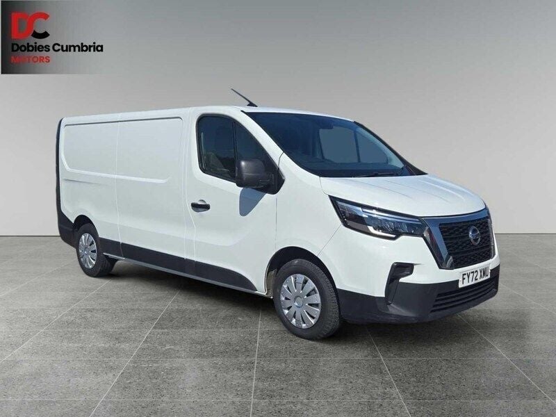 White Used 2022 Nissan Primastar Visia MPV | £14,450 (Fair price) - Image 1/4