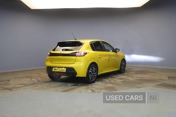 Used Peugeot 208 Active+ 74 HP (54 kW) 2024 Yellow Hatchback