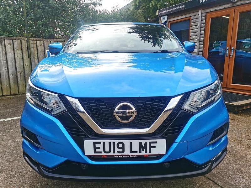 Used Nissan Qashqai Acenta Premium 115 HP (84 kW) 2019 Blue SUV