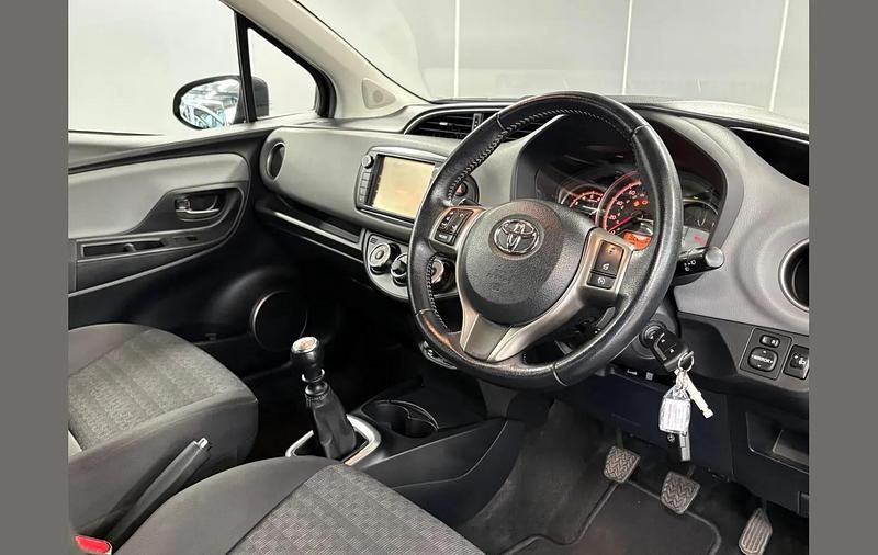 Used Honda HR-V SE 117 HP (86 kW) 2017 Blue SUV