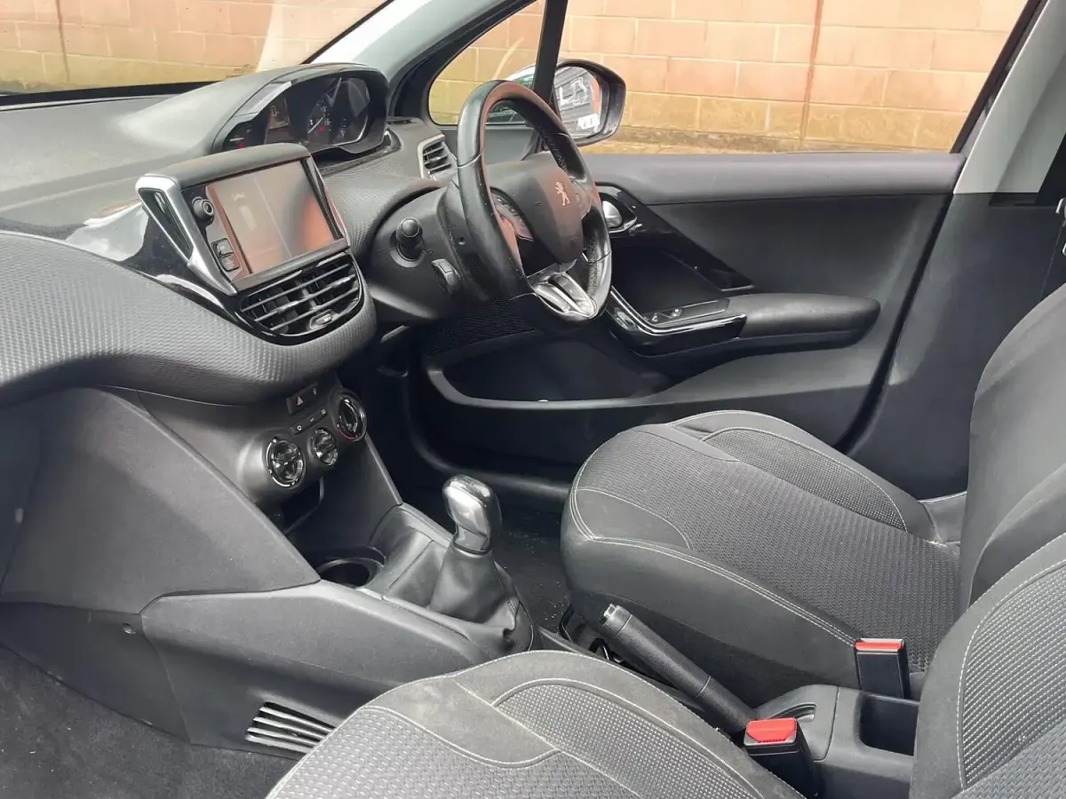 Used Peugeot 208 Allure 2018 Black Hatchback