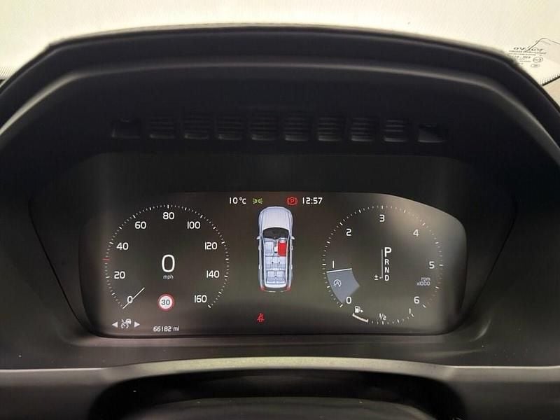 Used Volvo XC90 Inscription 235 HP (172 kW) 2016 Blue SUV