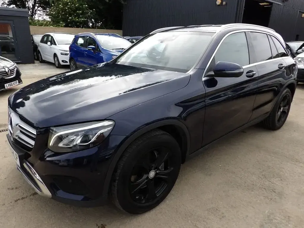 Usado Mercedes GLC250 204 HP (150 kW) 2016 Azul SUV