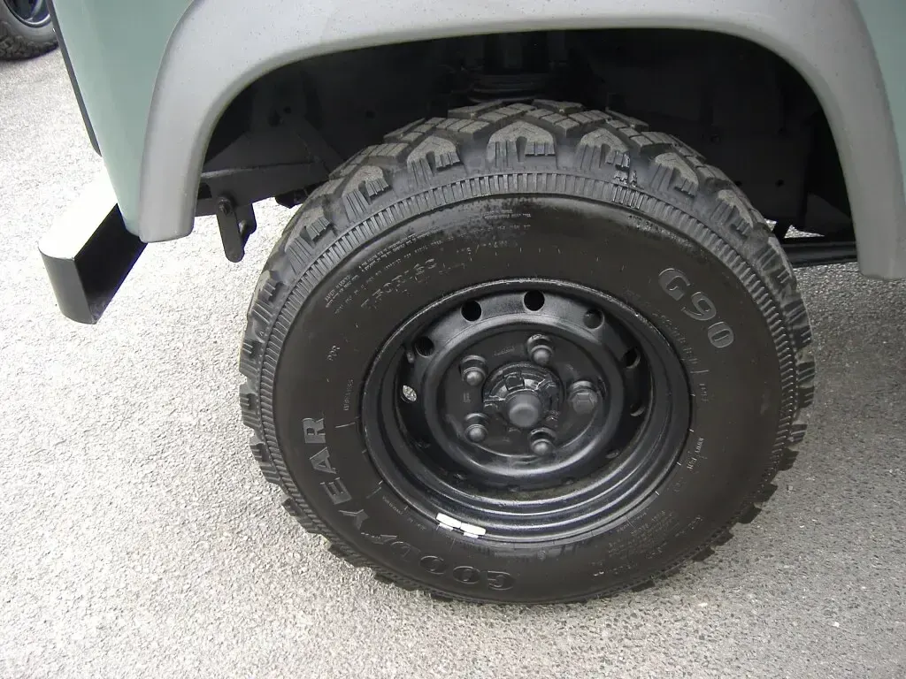 Used Land Rover Defender 2010 Green Estate