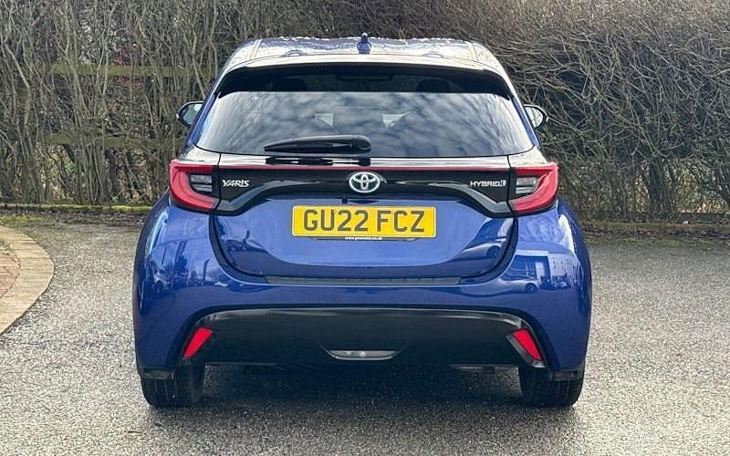 Used Toyota Yaris Hybrid City 116 HP (85 kW) 2021 Hatchback