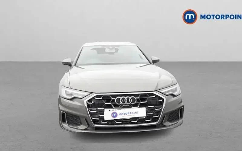 Usado Audi A6 S-Line 204 HP (150 kW) 2024 Cinzento Carrinha