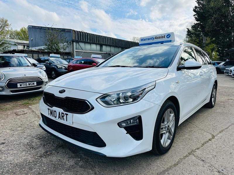 Used Kia Ceed 2019 White Hatchback