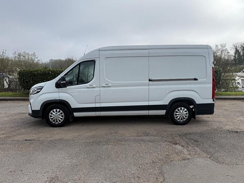 Used Maxus V90 204 HP (150 kW) 2023 White Van