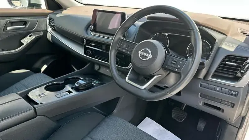 Used Nissan X-Trail Acenta Premium 213 HP (156 kW) 2023 Silver SUV