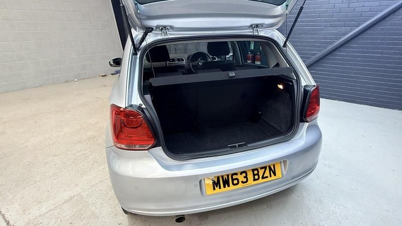 Begagnad VW Polo Edition 2013 Silver Halvkombi