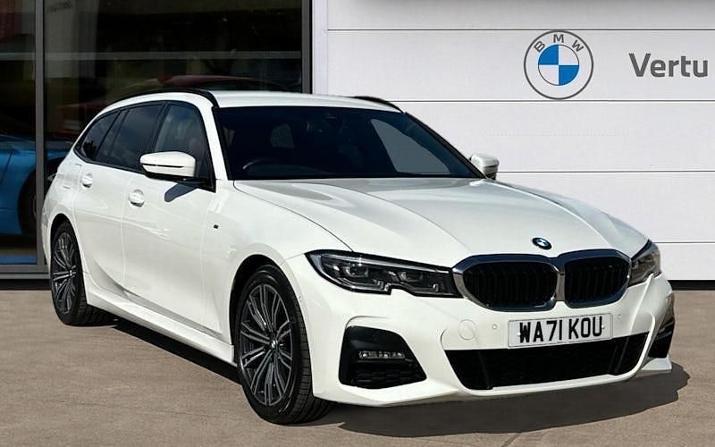 Used 2022 BMW 320 M Sport Estate | £23,995 (Fair price) - Image 1/4