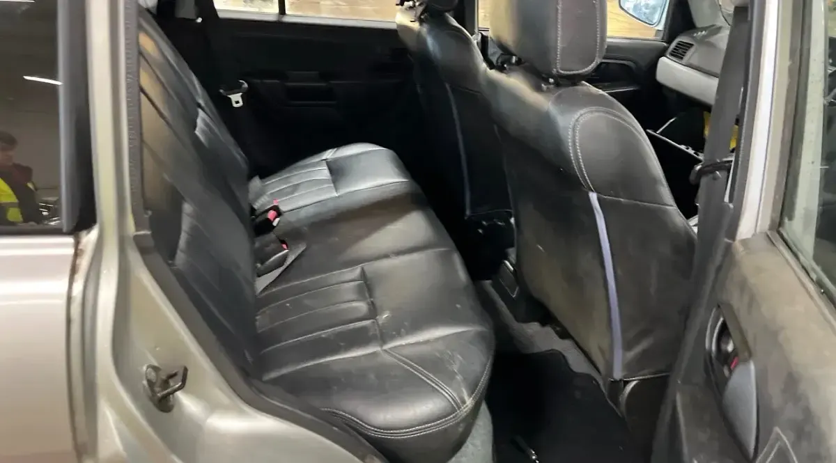 Used Mitsubishi Shogun Elegance 2002 Silver SUV