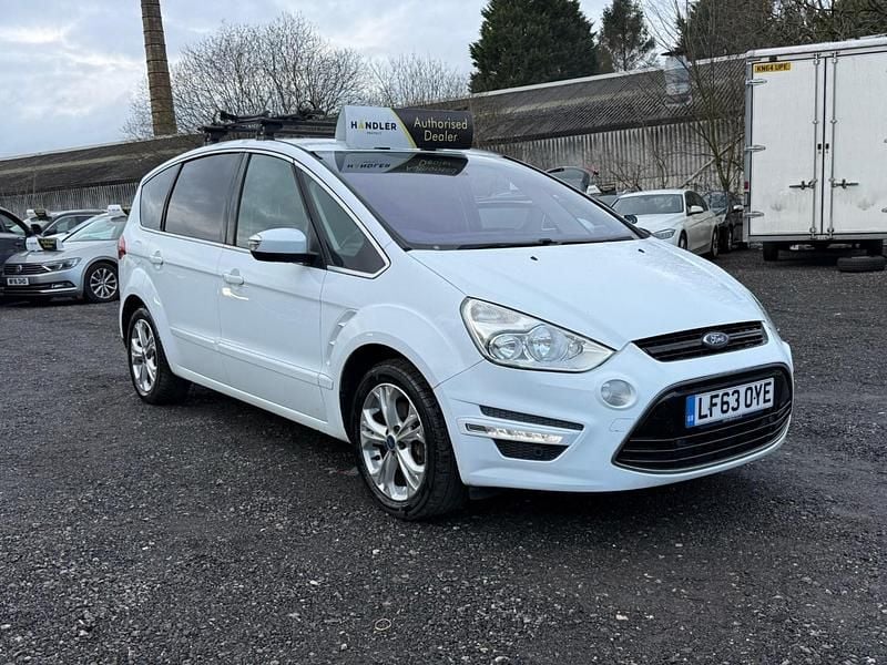 Used Ford S-MAX Titanium 140 HP (102 kW) 2013 White MPV
