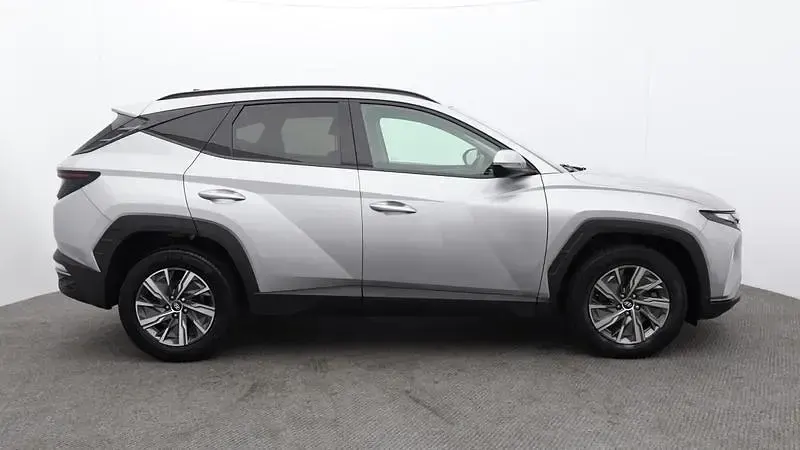 Used Hyundai Tucson SE 230 HP (169 kW) 2022 Silver SUV