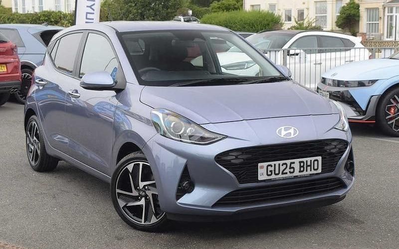 Used 2025 Hyundai i10 Premium Hatchback | £18,995 (Expensive) - Image 1/4