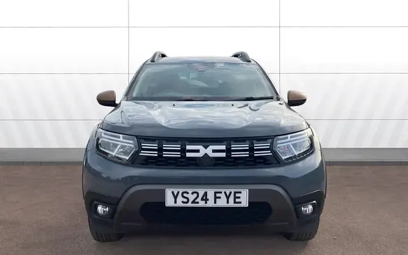 Used Dacia Duster Extreme 150 HP (110 kW) 2024 Grey SUV