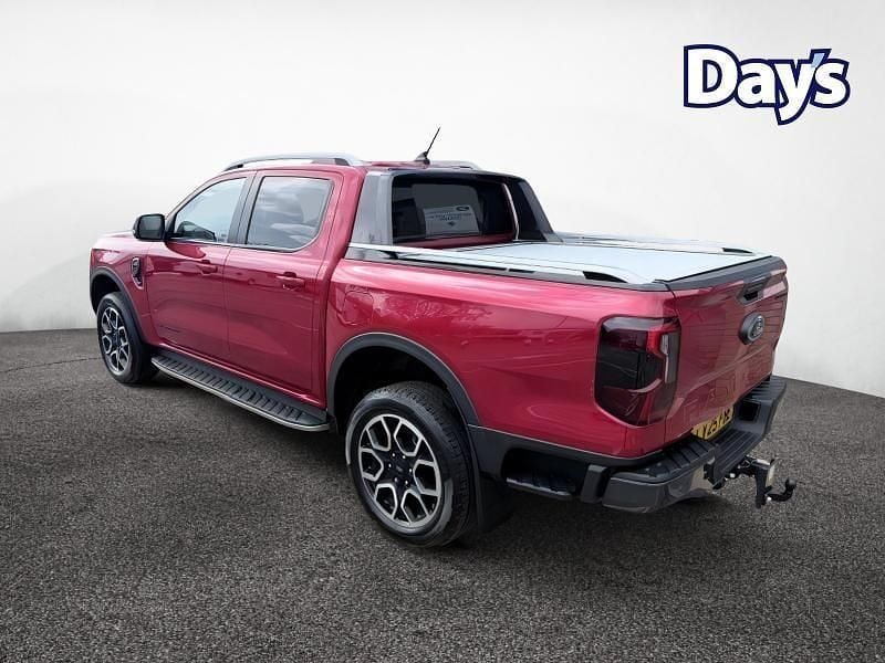 Second-hand Ford Ranger Wildtrack 240 CP (176 kW) 2025 Roșu Pickup