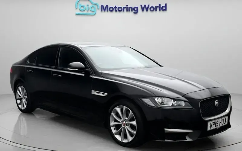 Used Jaguar XF R-Sport 250 HP (183 kW) 2019 Sedan