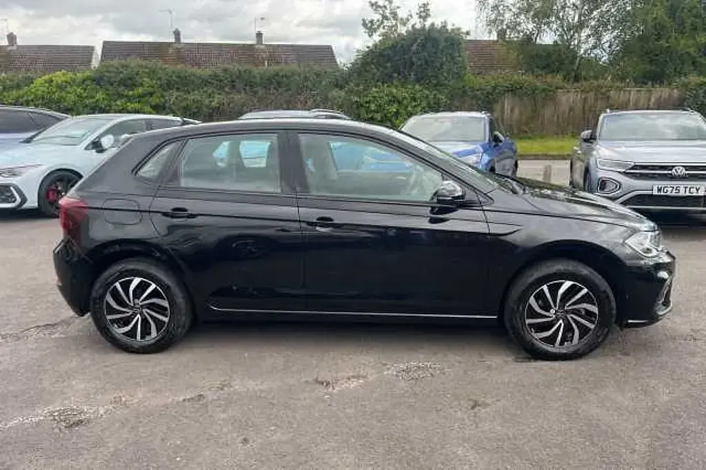 Used VW Polo 80 HP (58 kW) 2024 Hatchback