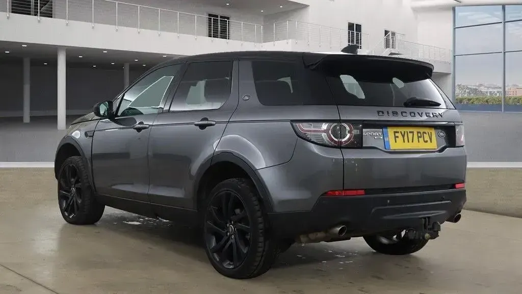 Second-hand Land Rover Discovery Sport HSE 180 CP (132 kW) 2017 Gri SUV