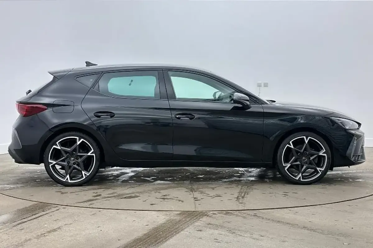 Used Cupra Leon 150 HP (110 kW) 2025 Black Hatchback
