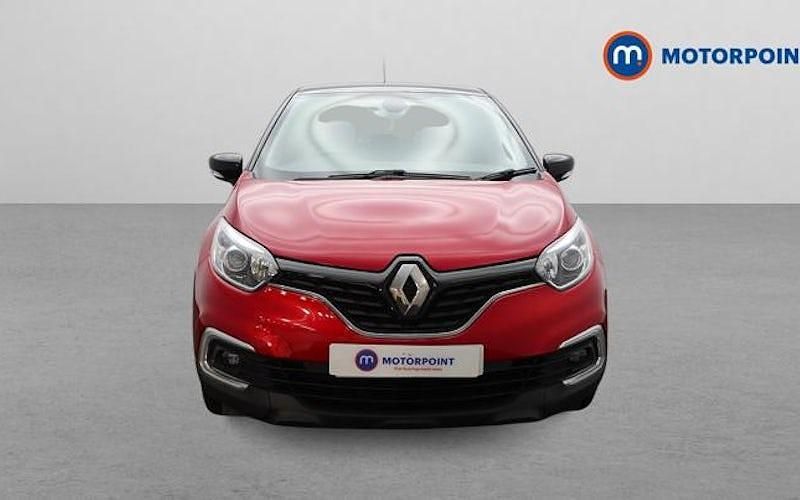 Used Renault Captur Iconic 90 HP (66 kW) 2019 Red/black SUV