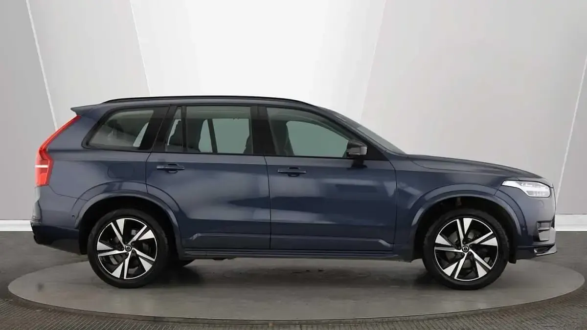 Usado Volvo XC90 Plus 235 HP (172 kW) 2023 Azul SUV