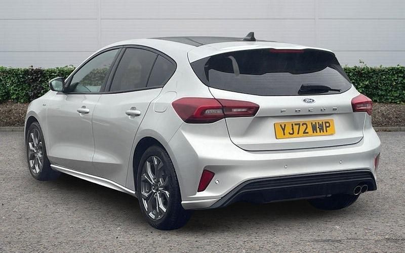 Used Ford Focus ST-Line 125 HP (91 kW) 2022 Silver Hatchback