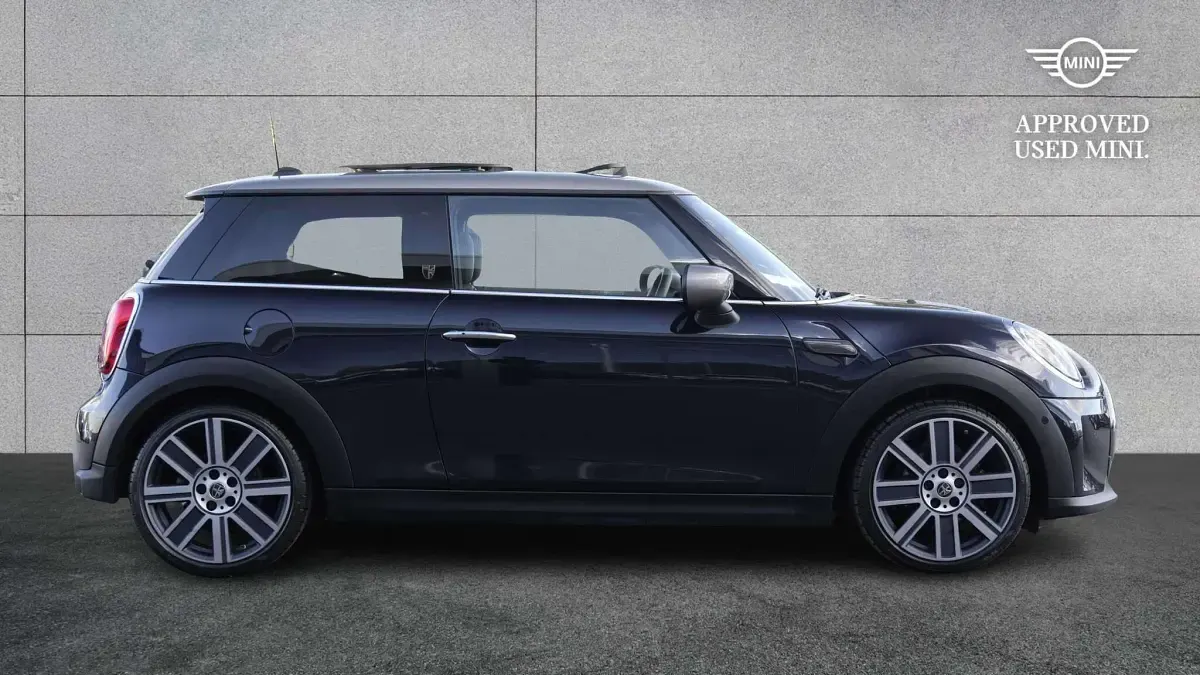 Used Mini Cooper Exclusive 134 HP (98 kW) 2023 Black Hatchback