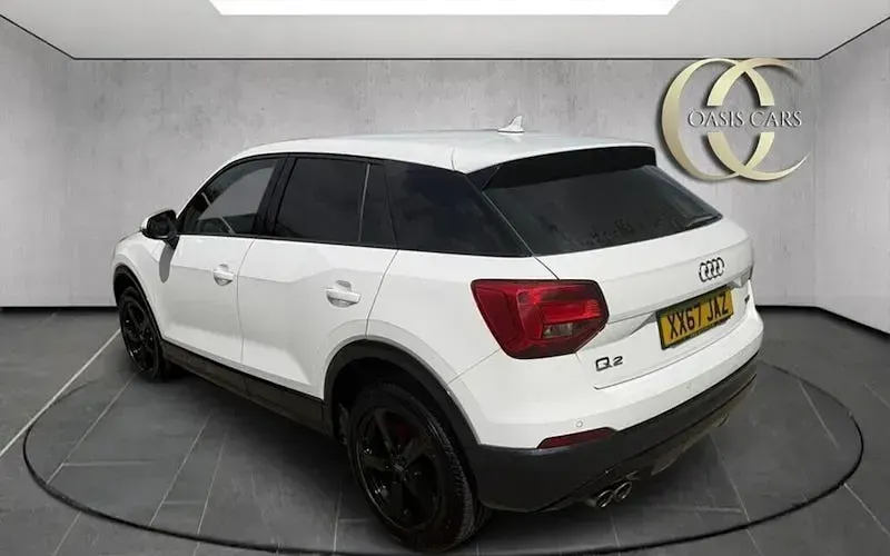 Used Land Rover Range Rover evoque HSE Dynamic 179 HP (131 kW) 2019 White SUV