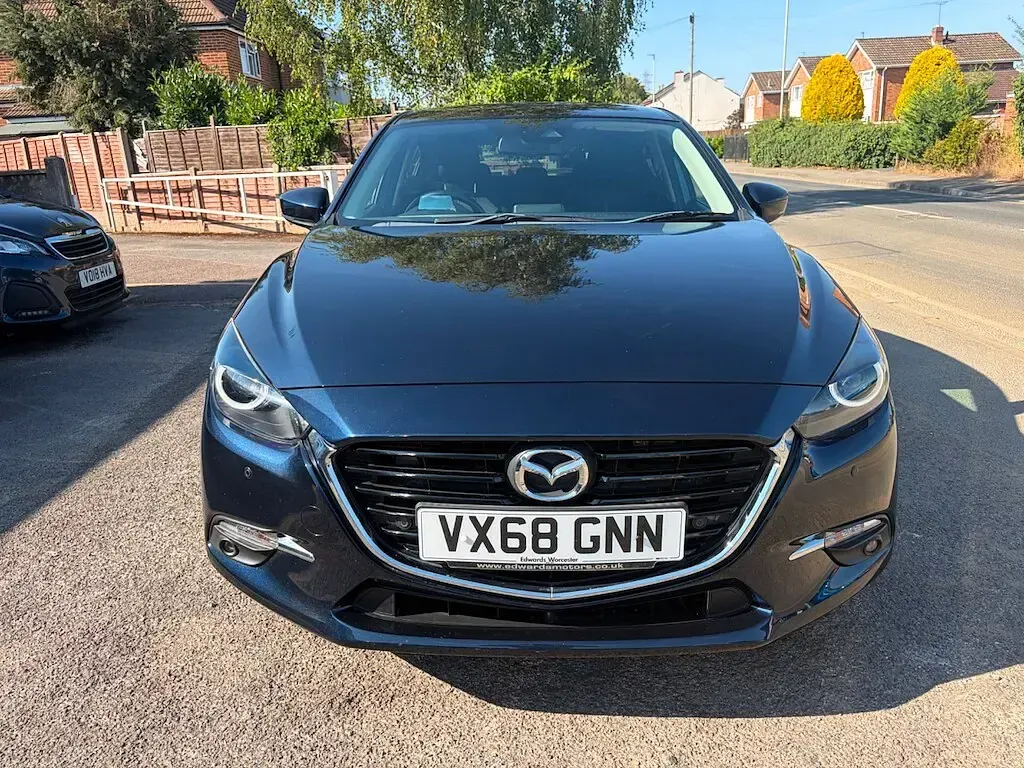 Used Mazda 3 Inclusive 121 HP (88 kW) 2018 Blue Hatchback