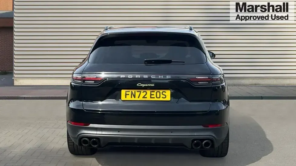 Used Porsche Cayenne Platinum Edition 462 HP (339 kW) 2022 Black SUV