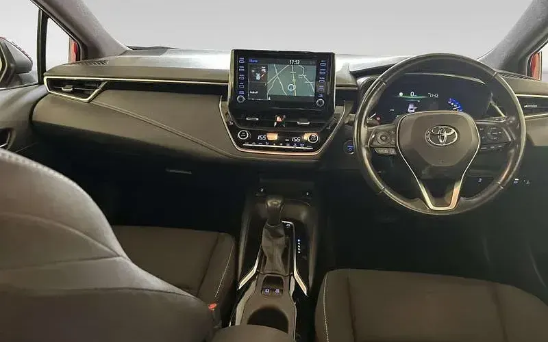 Used Toyota Corolla Design 122 HP (89 kW) 2022 Hatchback