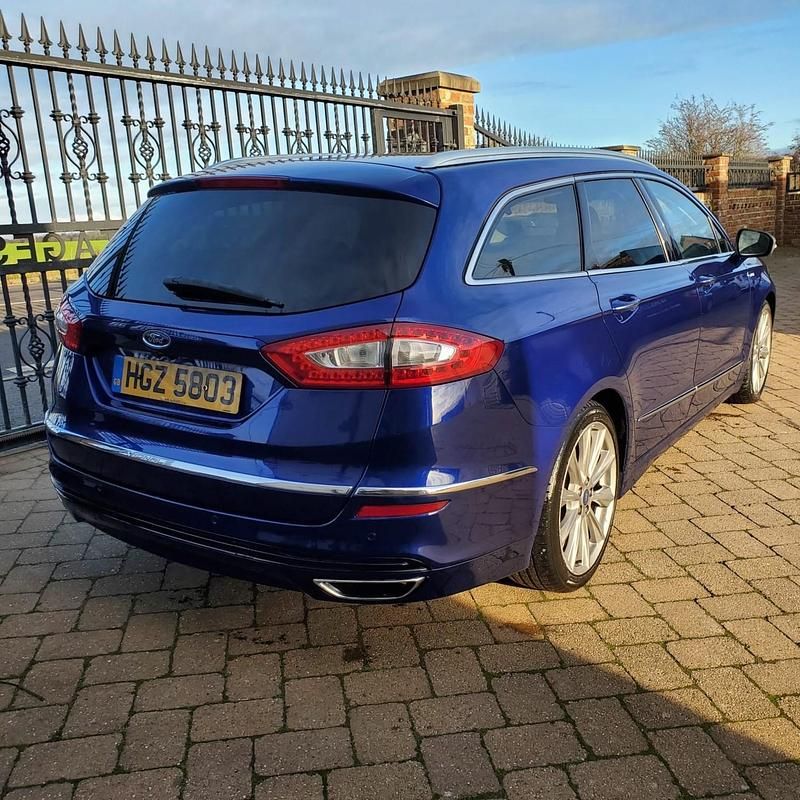 Used Ford Mondeo Vignale 180 HP (132 kW) 2017 Blue Estate