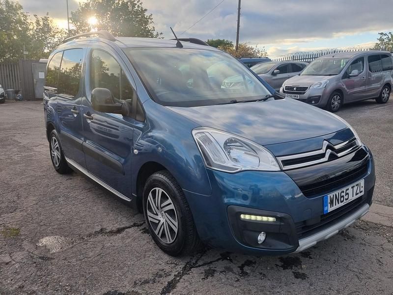Blue Used 2015 Citroën Berlingo XTR MPV | £8,295 (Fair price) - Image 1/4