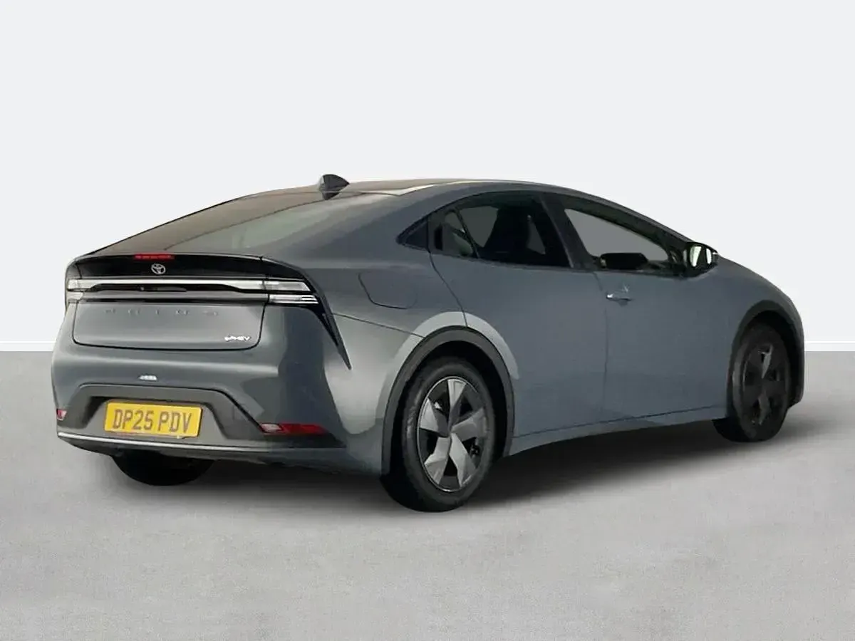 Used Toyota Prius Design 199 HP (146 kW) 2025 Grey Hatchback