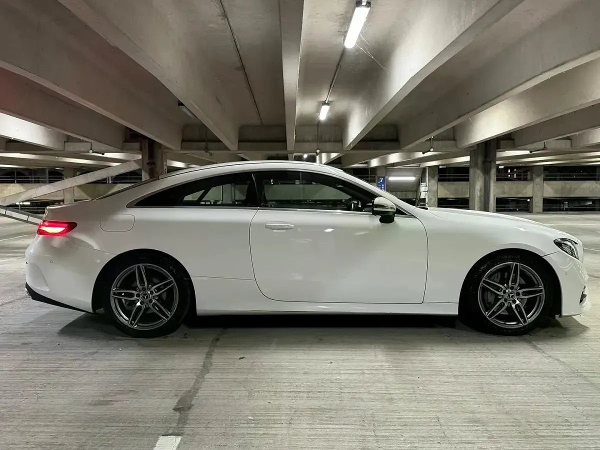 Used Mercedes E220 AMG line 194 HP (142 kW) 2017 White Coupe