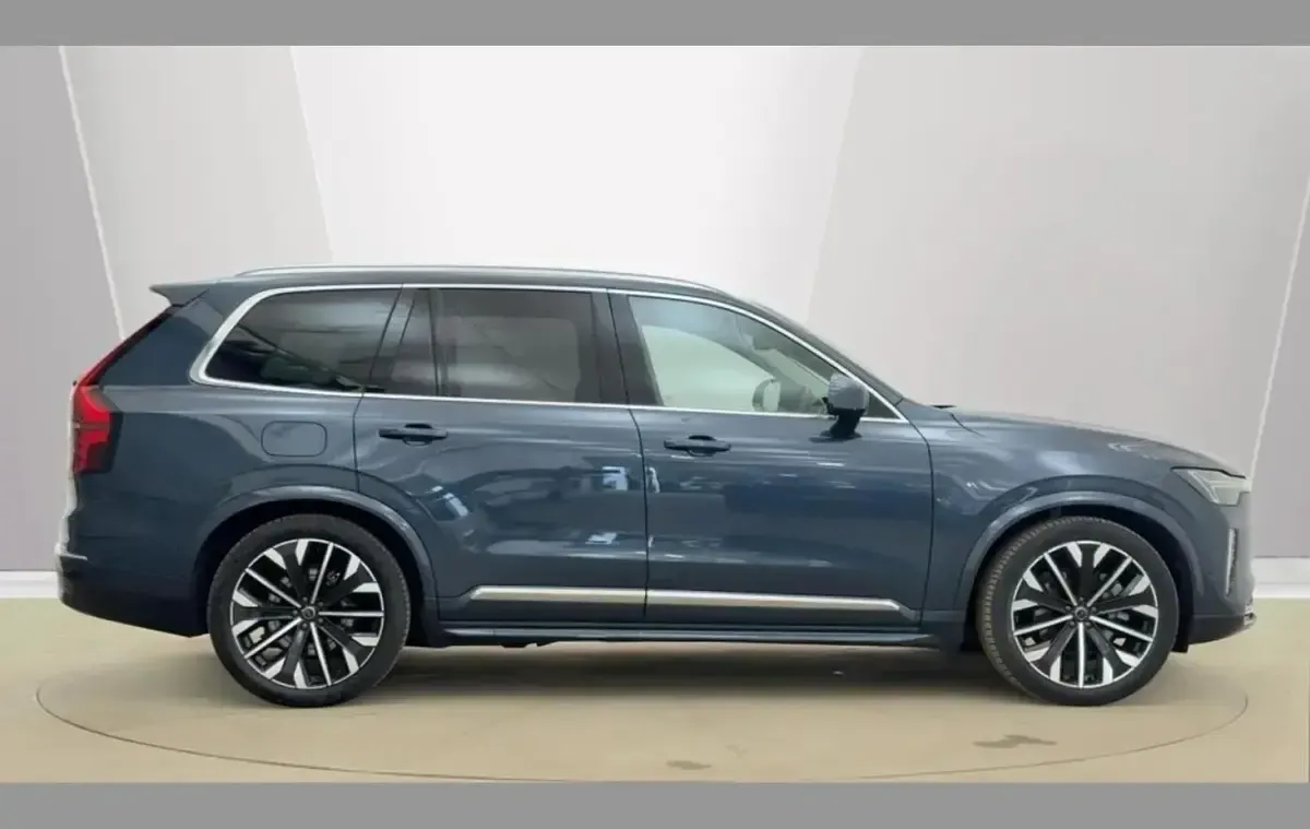 Used Volvo XC90 Ultra 455 HP (334 kW) 2025 Blue SUV