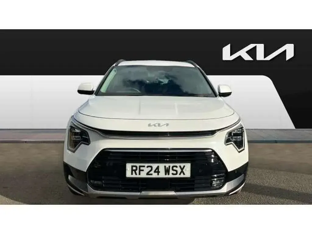 Used Kia Niro 141 HP (103 kW) 2023 White SUV