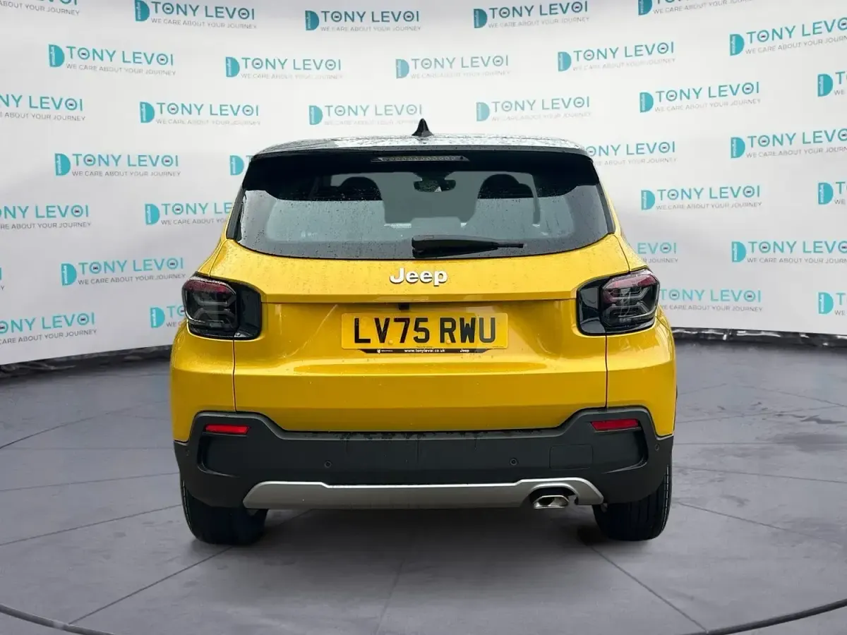 New Jeep Avenger Summit 2025 Yellow/black SUV